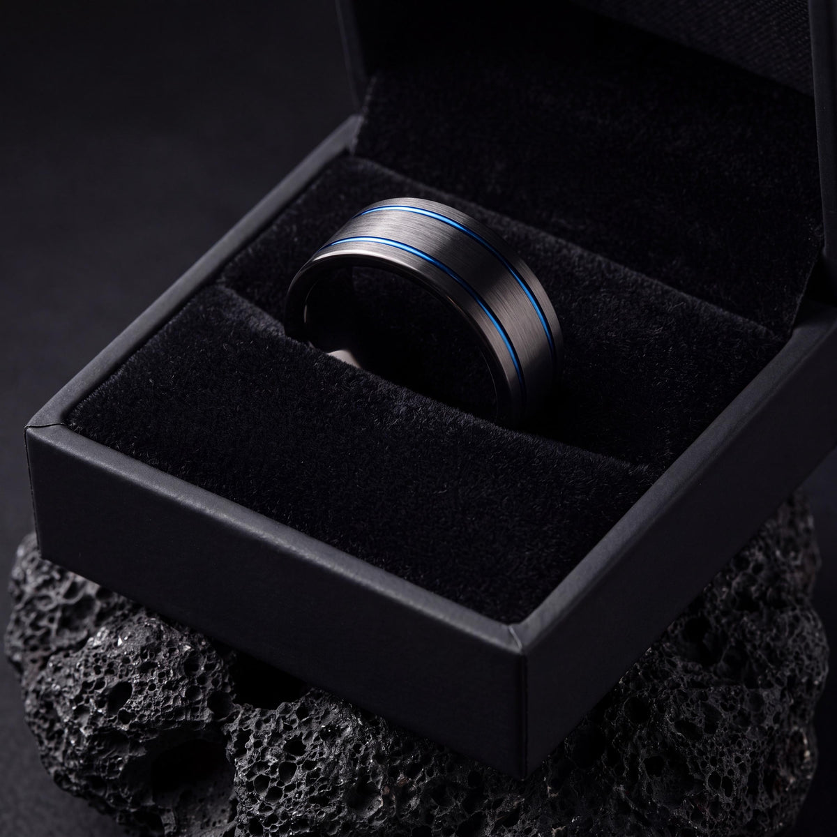 Tungsten Wedding Band,Mens Wedding Band Tungsten,Curved Wedding Band,Mens Thin Wedding Band,Male Wedding Band Gunmetal 8mm,Mens Rings Blue,8