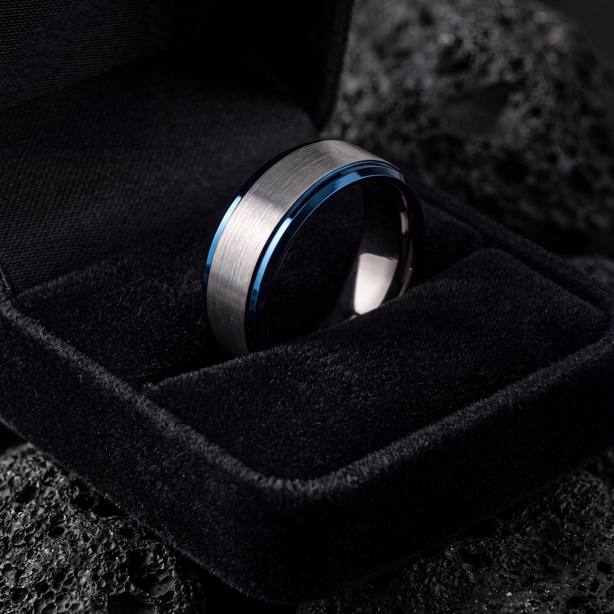 Mens Wedding Band Tungsten,Men Wedding Band,Unique Matching Wedding Bands,Gunmetal Men Wedding Band,Mens Hammered Silver Rings,Blue Rings,10