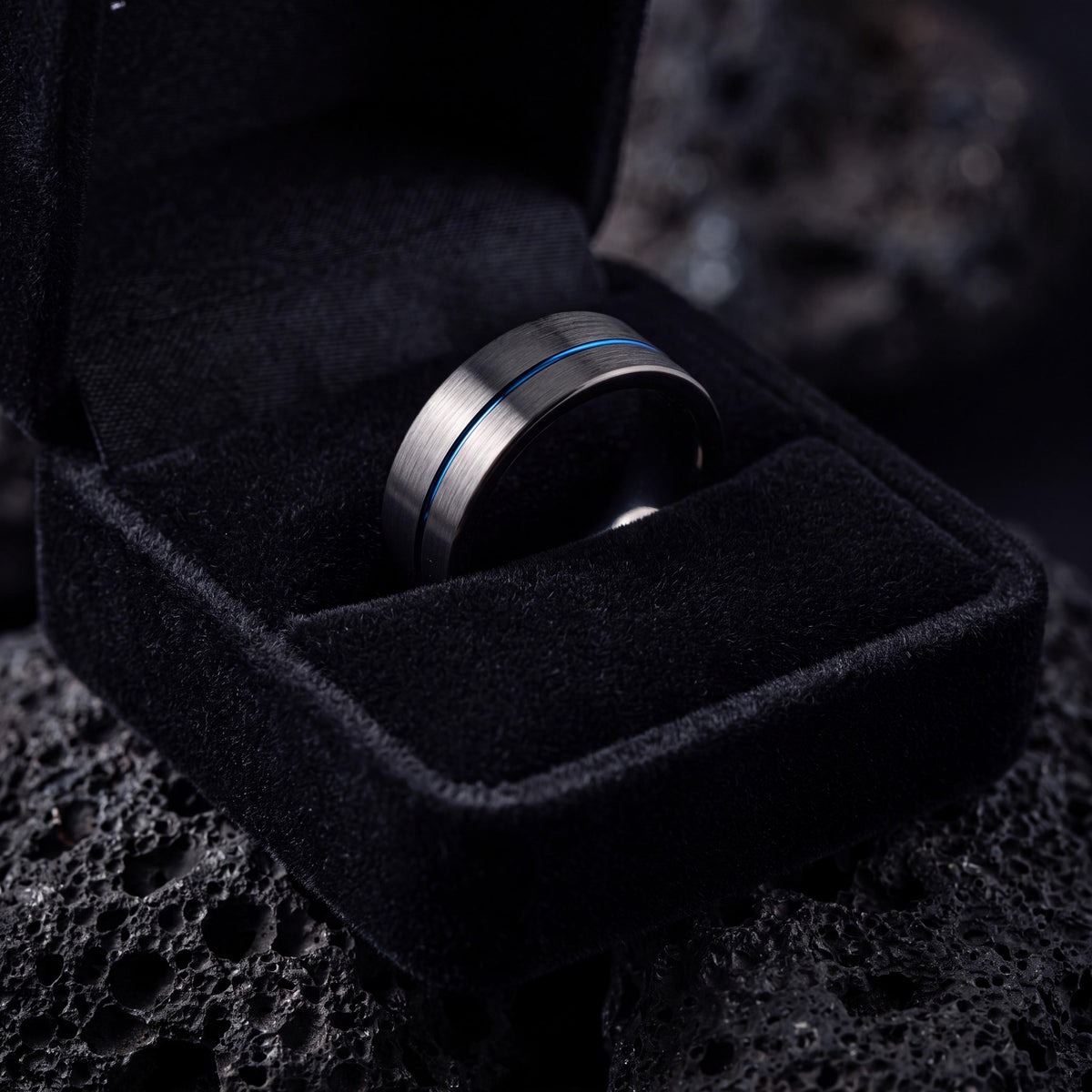 Mens Wedding Band,Mens Tungsten Wedding Band,Unique Wedding Bands,Womens Comfort Fit Wedding Band,Male Wedding Band Gunmetal 6mm,Blue Ring,8