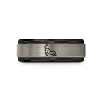 thoughtful presents for pals – black & grey tungsten stretching cat wedding band